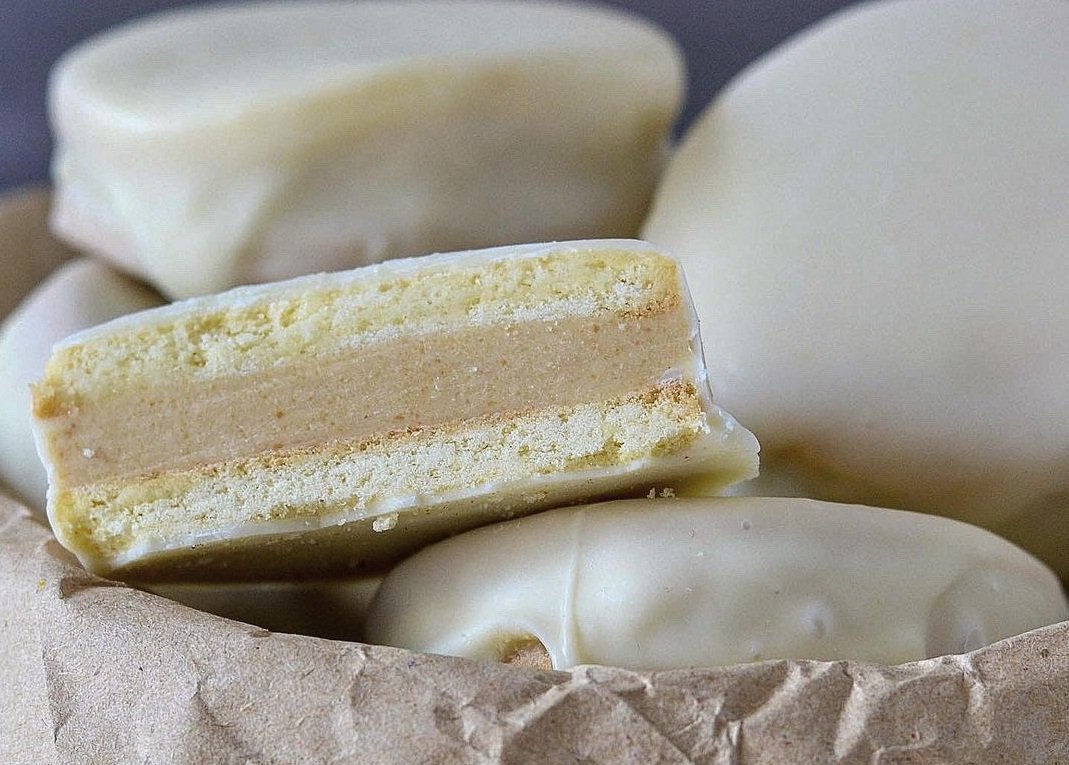 alfajor bon o bon blanco con relleno