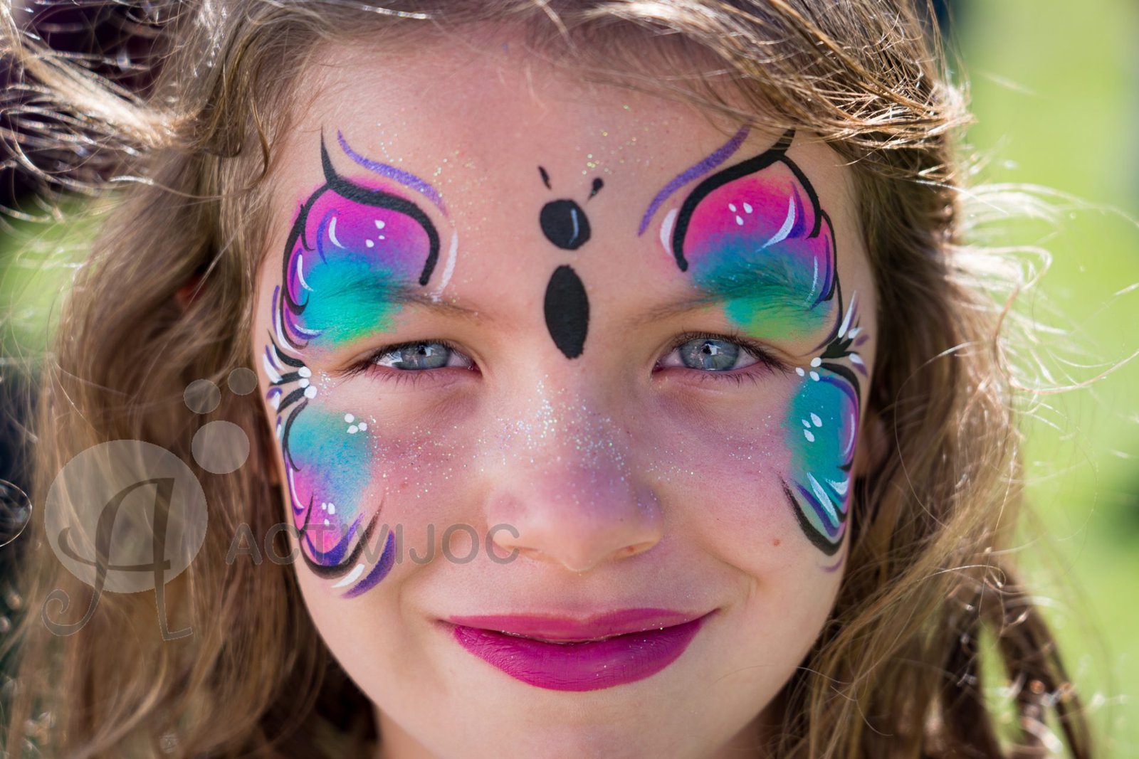 maquillaje colorido para ninas divertidas