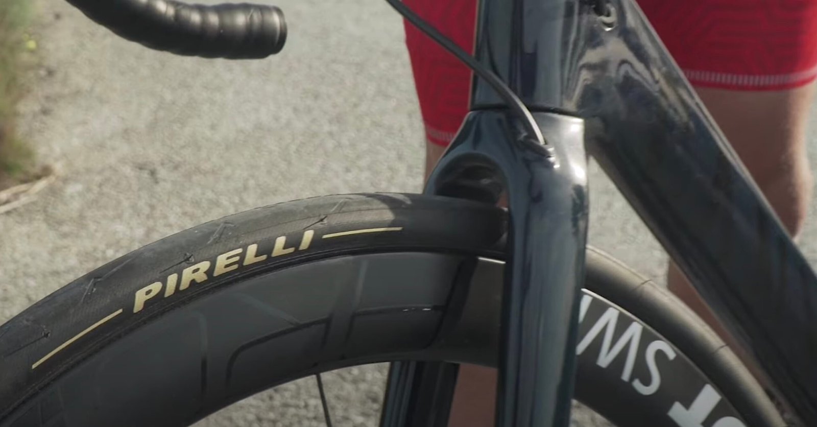 neumaticos pirelli p zero en carretera