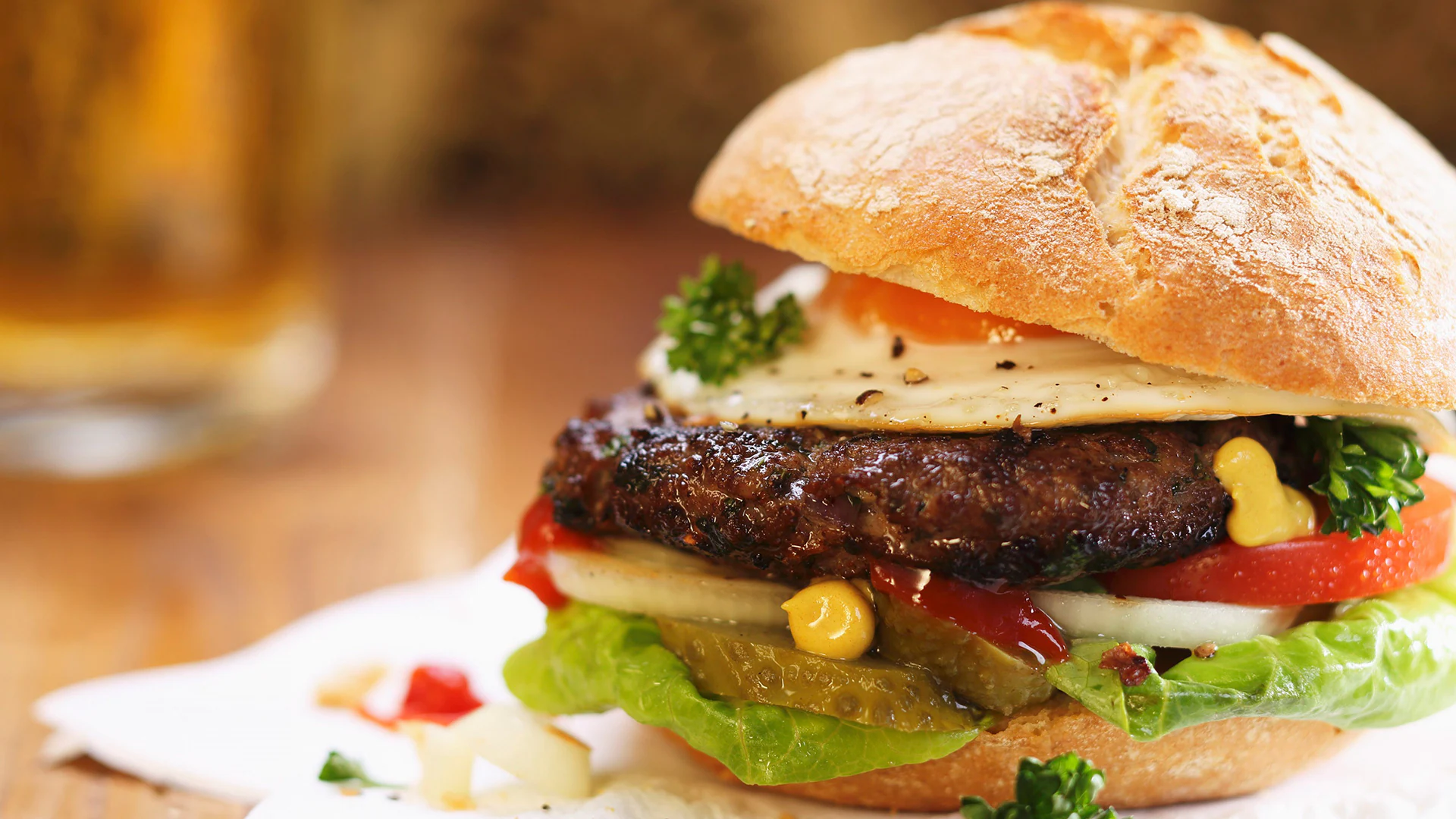 opciones de comida rapida en un plato