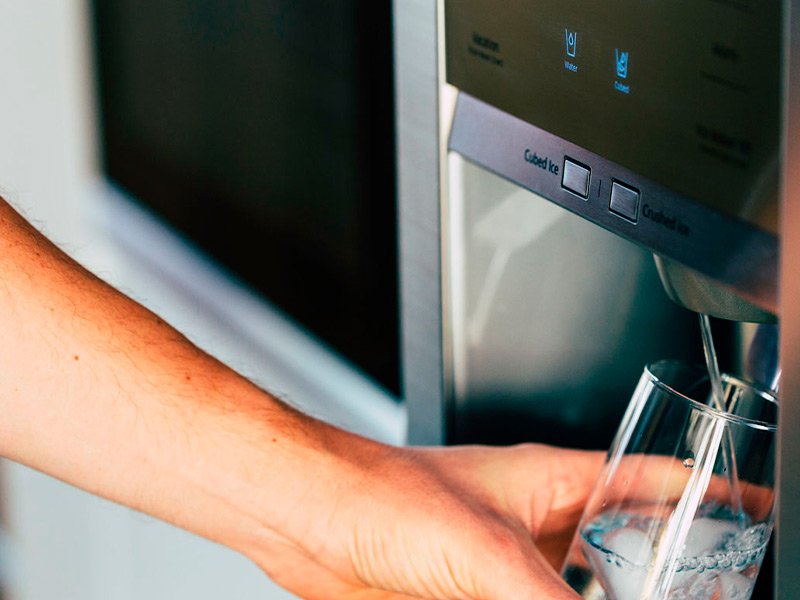 variedad de dispensadores de agua